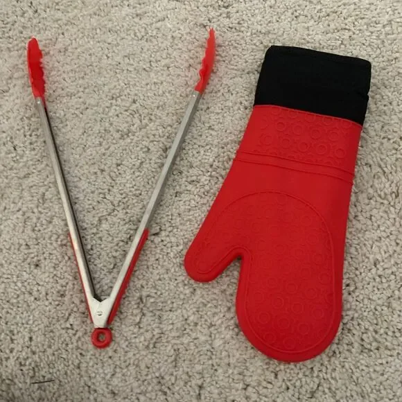 Smart Home Silicone Oven Mitt With Large Tong Set RED New