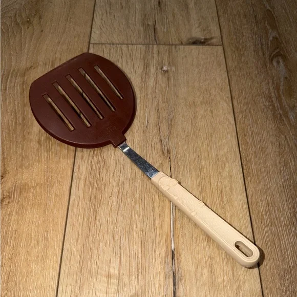 Vintage EKCO‎ Wide Slotted Spatula Pancake Flipper Brown Nylon USA