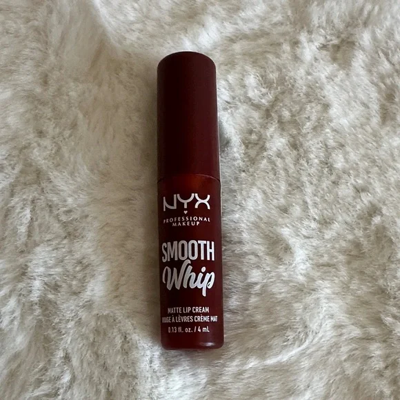 NYX Smooth Whip Matte Lip Cream in Deep Red. Faux Fur
