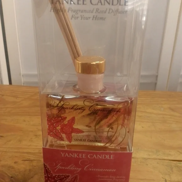 Yankee Candle Sparkling Cinnamon Reed Diffuser