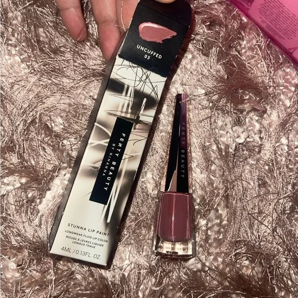 Fenty Beauty Stunna Lip Paint Liquid Lipstick in Uncuffed BNIB