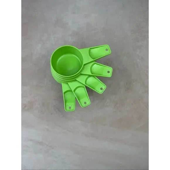 Vintage Tupperware Apple Green Measuring Cups Set of 5 1/4-3/4 No 1 Cup
