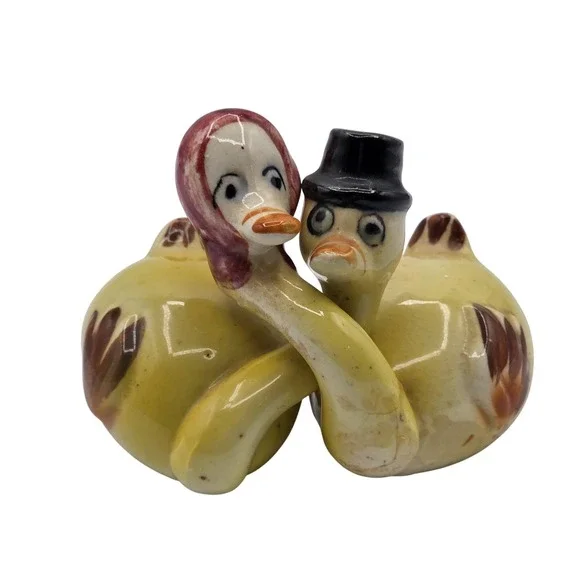 Vintage Ducks Salt & Pepper Shakers Figural Pair Made in Japan Ceramic Cork Set‎