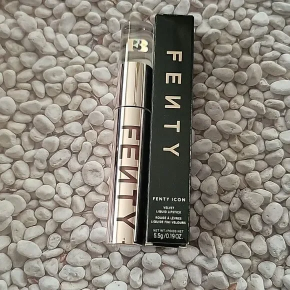 Fenty Beauty Icon Velvet Liquid Lipstick in Riri