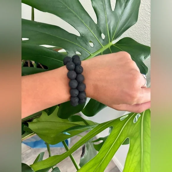 Lava stone bracelet (one)