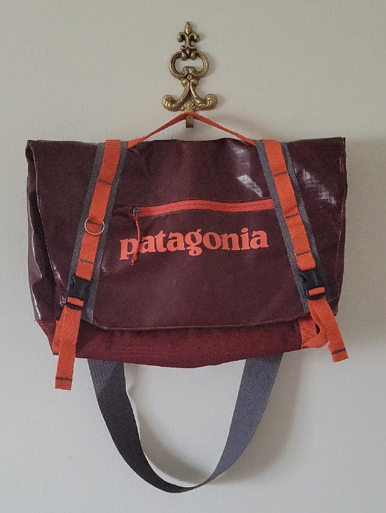 Patagonia Black Hole Mini Messenger 12L Bag Burgundy Rust with Orange Accents
