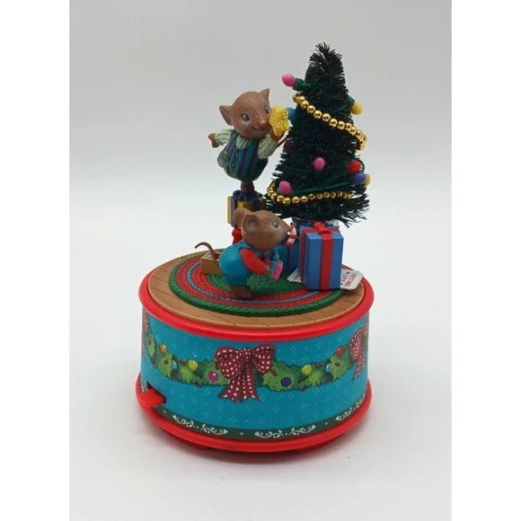 1996 Lustre Fame Deck The Halls Musical Music Box Enesco Mouse Mice Decorating