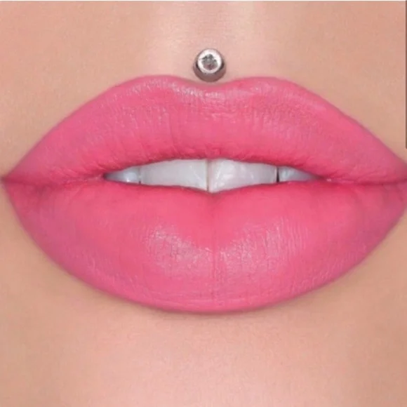 CULT OF ROSES New in Box Jeffree Star Velvet Trap Lipstick Watermelon Pink Matte