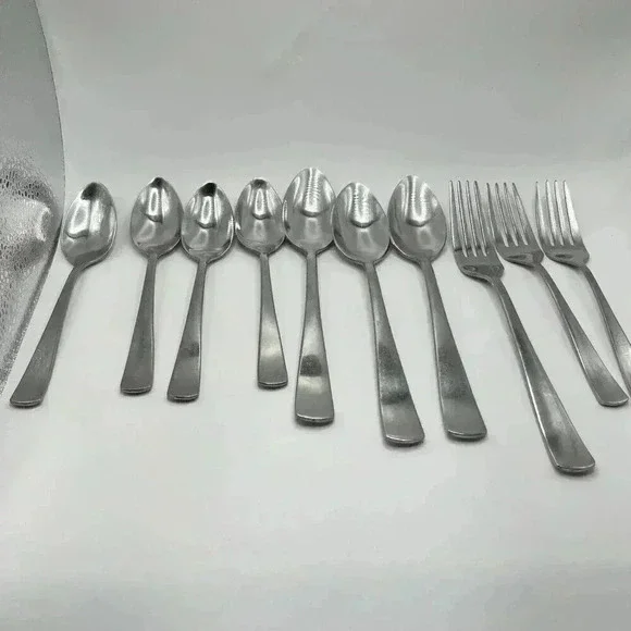 10 Pcs Amazon Basic Stainless Rounded Edge Spoons Forks