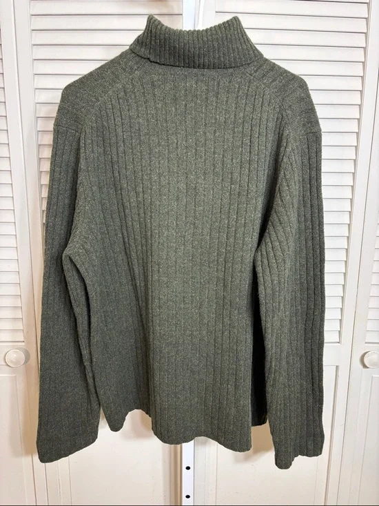 Vintage Retro J. Crew Men's 100% Wool Olive Rib-Knit Turtleneck Sweater XL