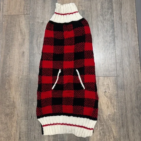 Chilly Dog Red Black Buffalo Plaid Dog Sweater 100% Wool Turtle Neck large dog‎