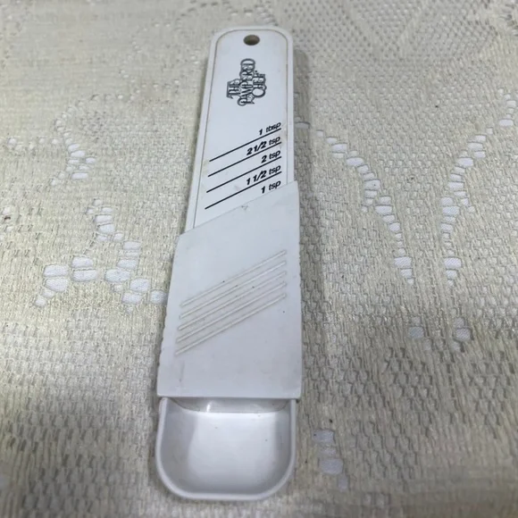 Vintage Measuring Spoon Adjustable Pampered Chef