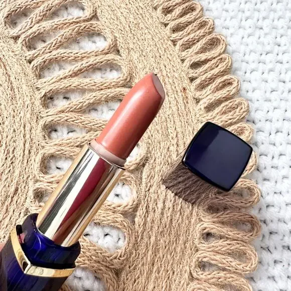 Estée Lauder New Pure Color Long Lasting Lipstick 118 Bois De Rose Read