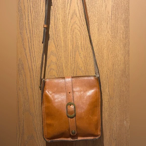 Patricia Nash Venezia Tan Leather Pouch Slim Crossbody Bag.