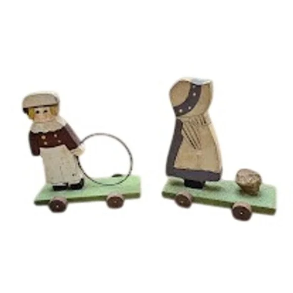 Vintage Sweet Lavender Wooden Pilgrim‎ Girl Boy Rolling Toys Decor