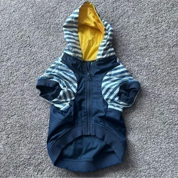 💚 Puppy windbreaker hooded jacket size medium