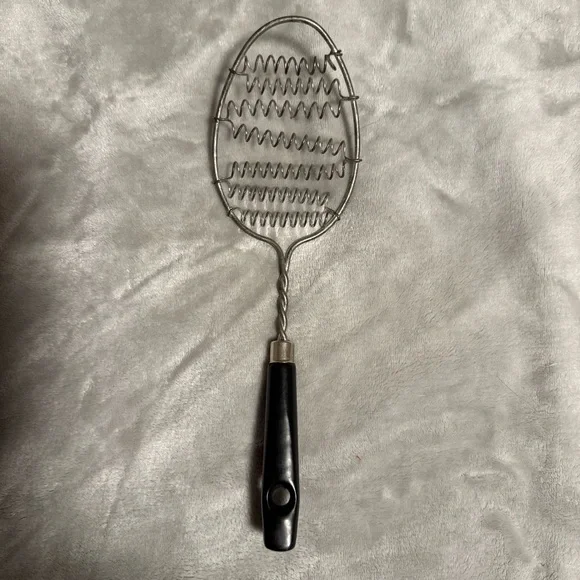 Vintage‎ Androck Coiled Wire Whisk Beater Black Bakelite Handle