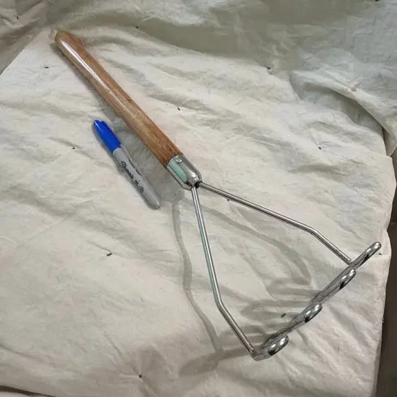 Vtg Industrial Commercial Long Handle Wire Potato Masher Food Smasher Heavy Duty