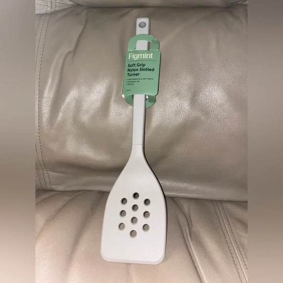 Figmint Soft Grip Nylon Slotted Turner NWT Kitchen Utensil Handy Gadget Gift