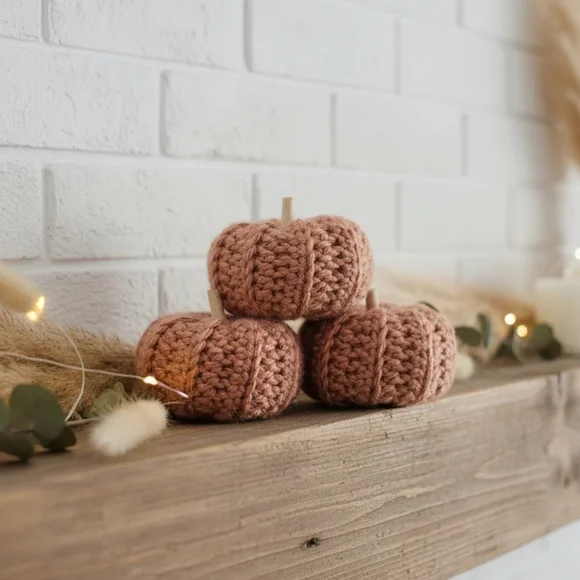 Little handmade rustic pumpkins, fall decor, Halloween, Thanksgiving decor
