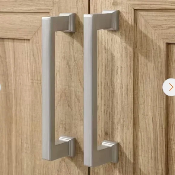 🛍🏙3️⃣ for $1️⃣5️⃣ 🆕 Bundle of 2 Glacier Bay brushed satin nickel cabinet pulls