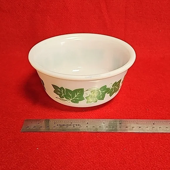 MIXING BOWL  7” VINTAGE Anchor Hocking IVY GREEN LEAVES MILK GLASS