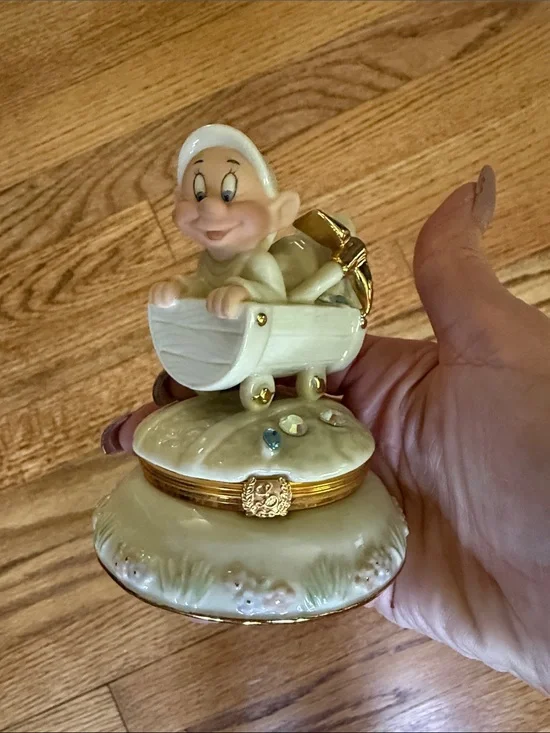 LENOX treasures, dopey treasure box