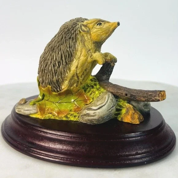 Hedgehog Figural‎ Sculpture On Wooden Plinth By Originalities Form Core Cabin