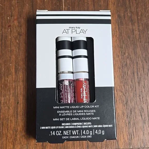 MARY KAY AT PLAY MINI MATTE LIQUID COLOR KIT IN BERRY STRONG AND RED ALERT