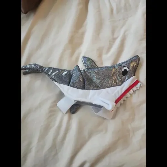 Dog shark costume‎