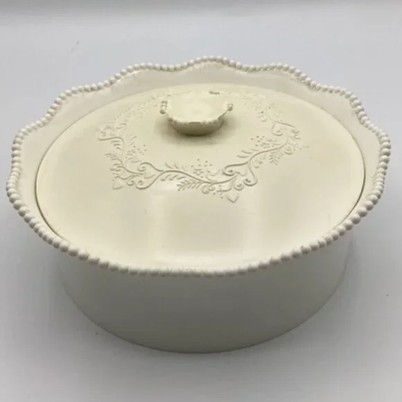 Vintage‎ Dusting Powder Box Puff Included Heart Floral Bead Motiff 2