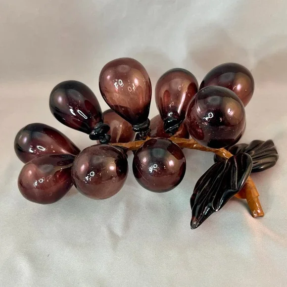 Unbranded Glass Grapes Amethyst Purple Good Vintage Mid Century Modern Decor