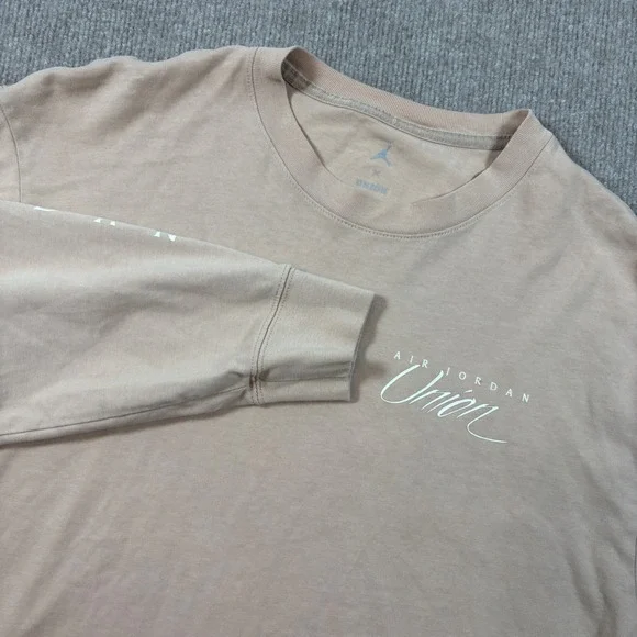 Air Jordan x Union Beige Long Sleeve‎ Shirt Men's Size Large EUC DV7341-296