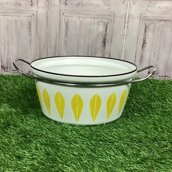 Cathrineholm Yellow White Enamel Lotus Stock Pot Casserole Dish No lid