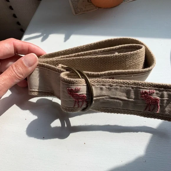 Abercrombie and Fitch Embroidered Moose belt