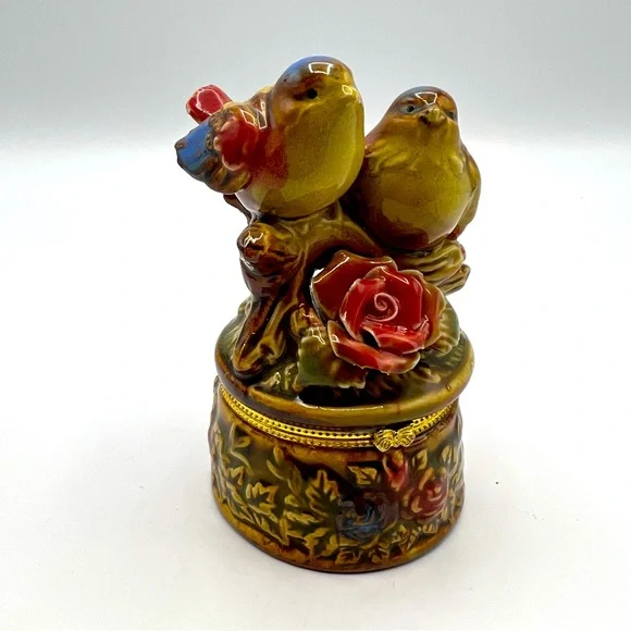 JEWELRY TRINKET BOX, BLUE LOVE BIRDS, GORGEOUS DECORATIVE FIGURINE IN CERAMIC