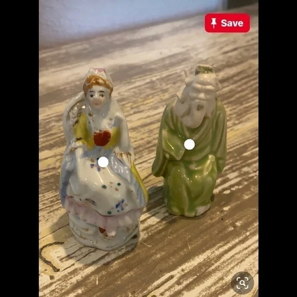 Vintage Made in Japan Porcelain Figurines (2)​​​​​​​​