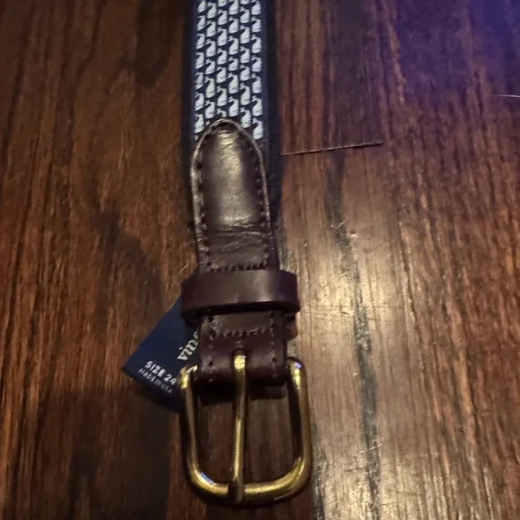 vineyard vines Boys Vineyard Whale Canvas Club Belt size 24