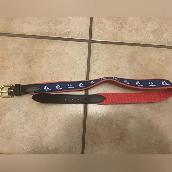 Kids vineyard vine sailboat belt