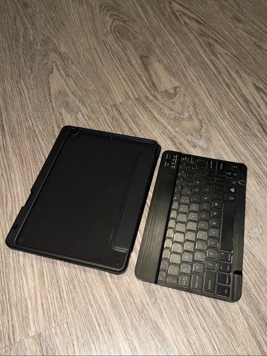 iPad Case with Wireless Keyboard