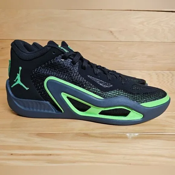 Nike Jordan Tatum 1 Size 10.5 Black Green Celtics Basketball Shoe DZ3324-003