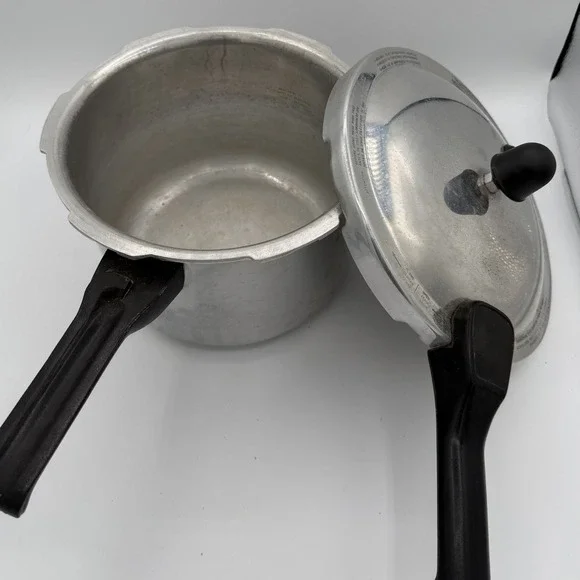 Martex 4‎ 1/2 Quart Pressure Cooker Pot w/ Lid Aluminum Working Pressure