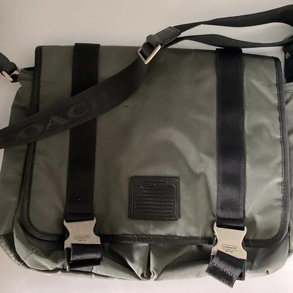 COACH VOYAGER MESSENGER LAPTOP/BRIEFCASE CROSSBODY ADJUSTABLE STRAP Bag