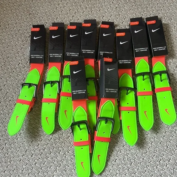 10 NWT Nike Softball Baseball softball Youth Size