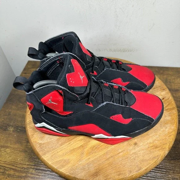 Jordan True Flight Red Black Basketball Shoes Mens Size 8.5 Sneakers CU4933-001