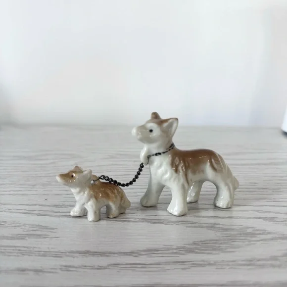 Vintage Mother and puppy dog porcelain figurine set AS IS