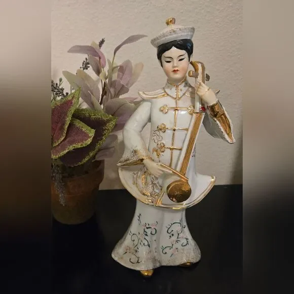 🎄🛍❤️ VINTAGE LEFTON FIGURINE