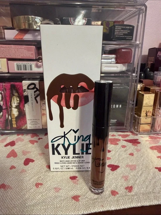 KYLIE King Kylie Matte Liquid Lipstick ONLY- Brown