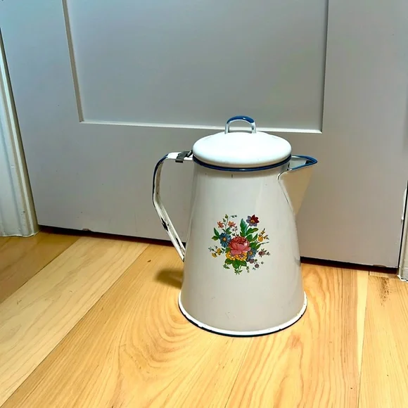💐 enamelware antique