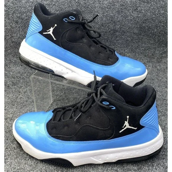 Jordan Max Aura 2 University Blue Black White CK6636-041 Men's Size 9.5 Mid Top